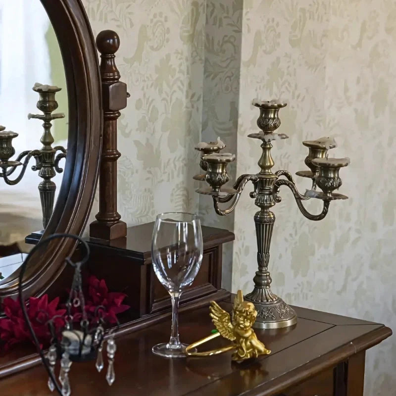 GildedNocturne™ Candelabro - Lumia Estudio