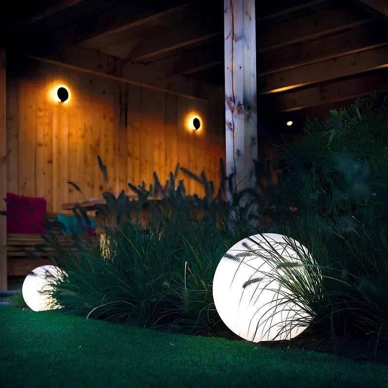 Esfera Luminosa de Jardín - Lumia Estudio