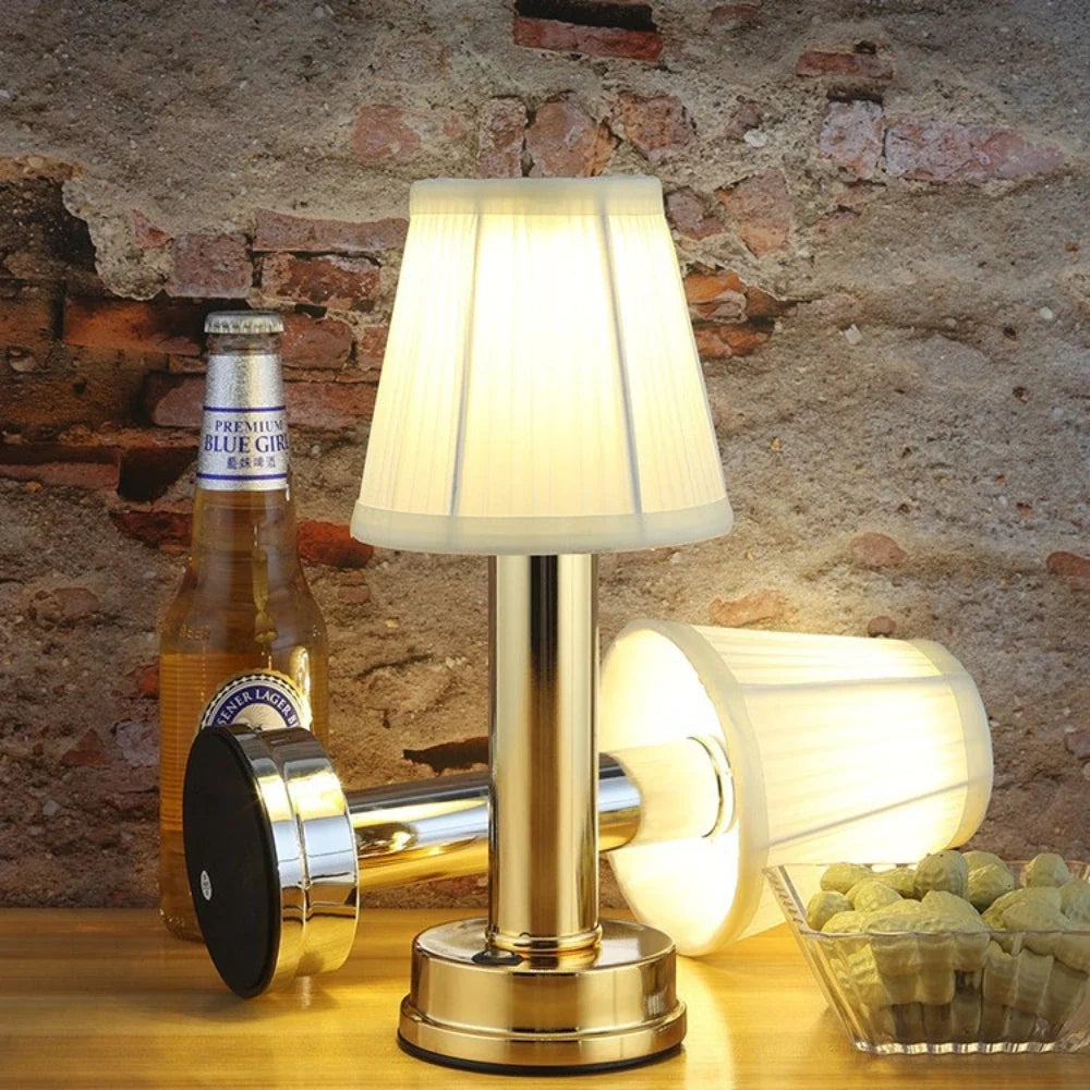 Lámpara de Mesa Elegancia Retro - Lumia Estudio