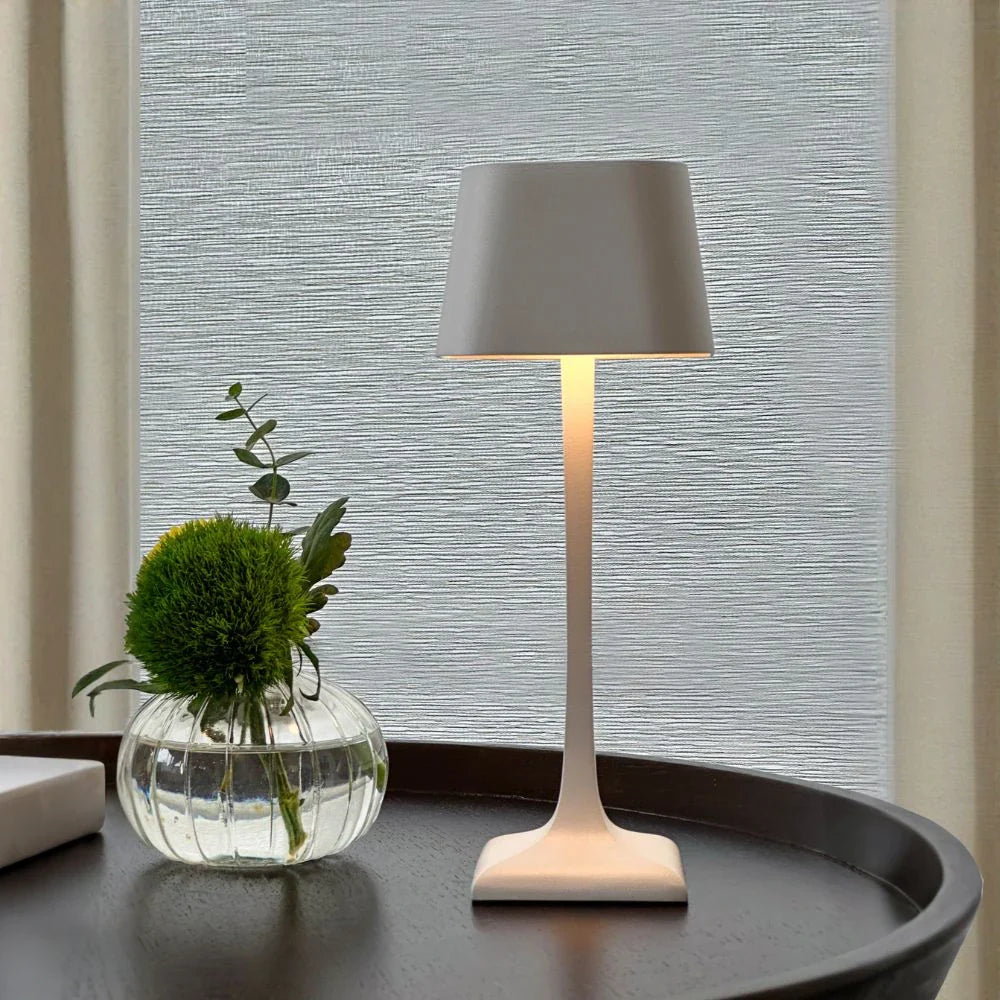 Eleganza™ Lámpara de Mesa - Lumia Estudio