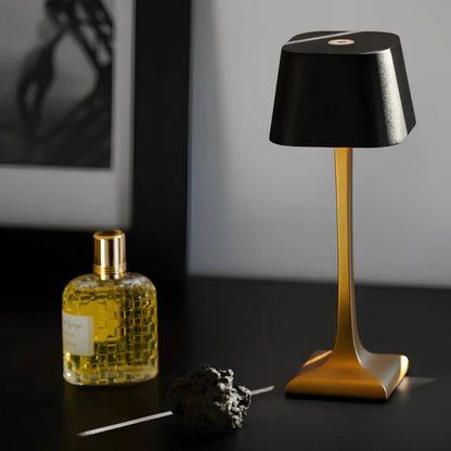 Eleganza™ Lámpara de Mesa - Lumia Estudio