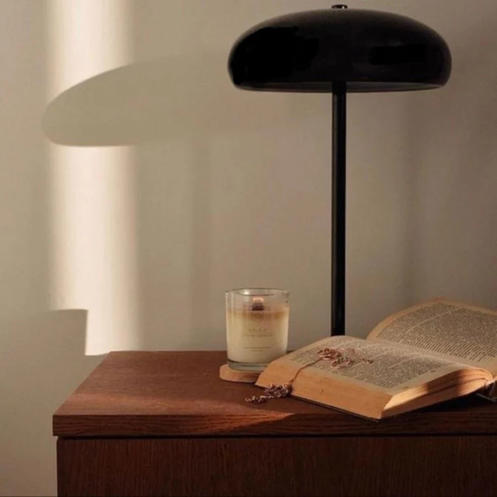 Lámpara de Mesa Retro Elegante - Lumia Estudio
