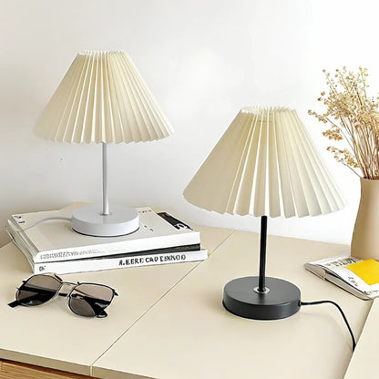 Pleatique™ Lámpara de Mesa - Lumia Estudio