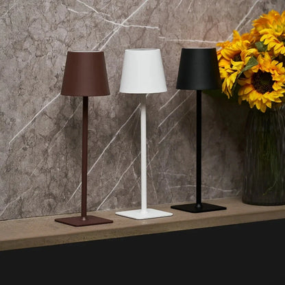 Lámpara de Mesa Alta Regulable - Lumia Estudio