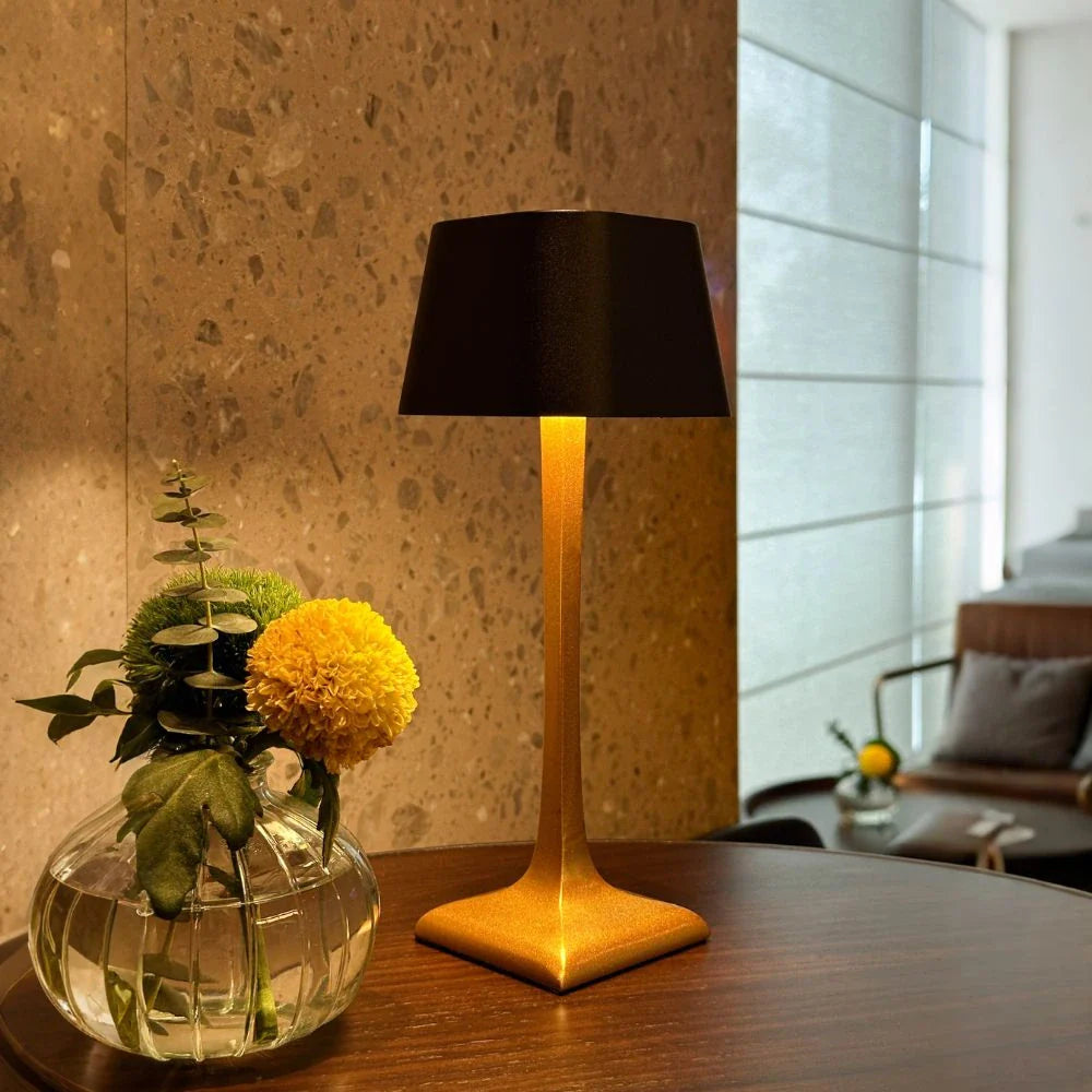 Eleganza™ Lámpara de Mesa - Lumia Estudio