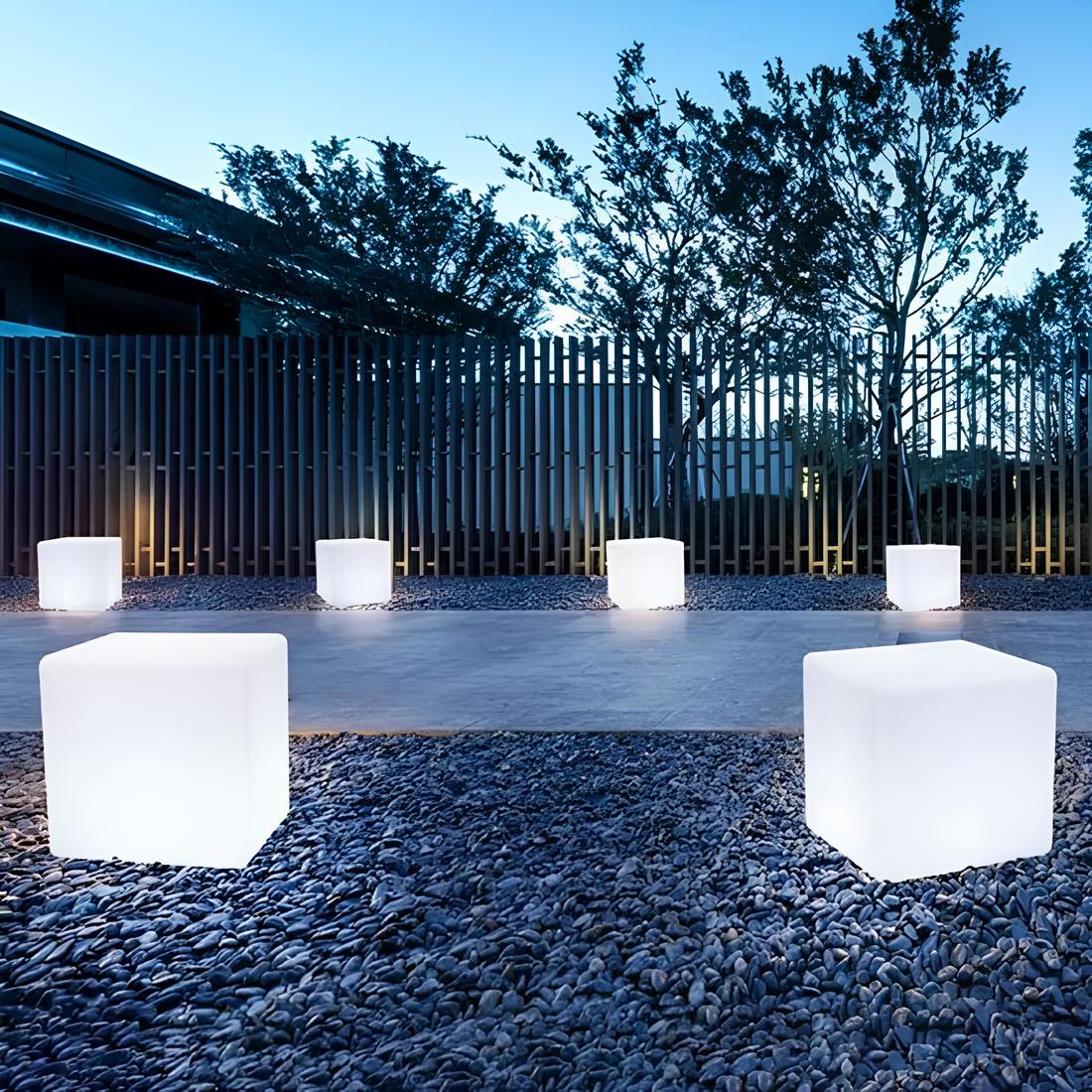 Luz de Jardín Cúbica - Lumia Estudio