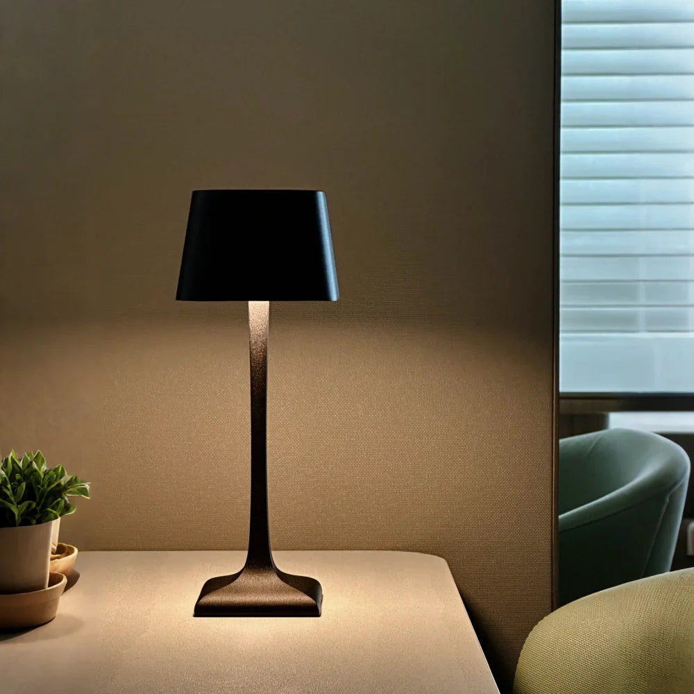 Eleganza™ Lámpara de Mesa - Lumia Estudio