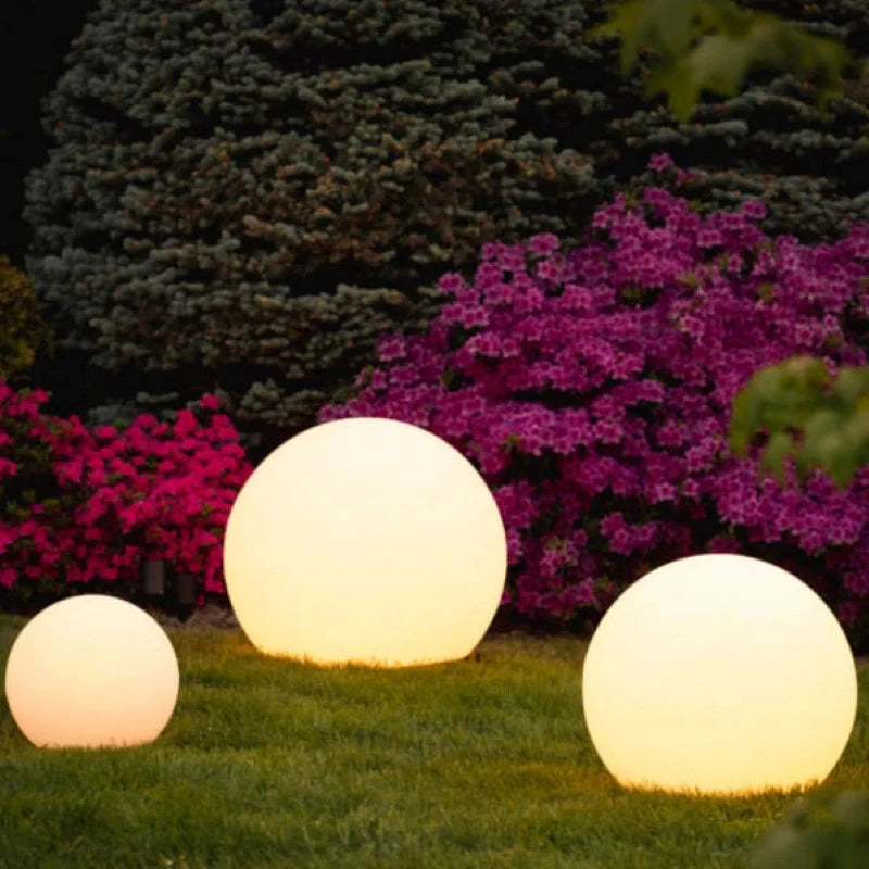 Esfera Luminosa de Jardín - Lumia Estudio