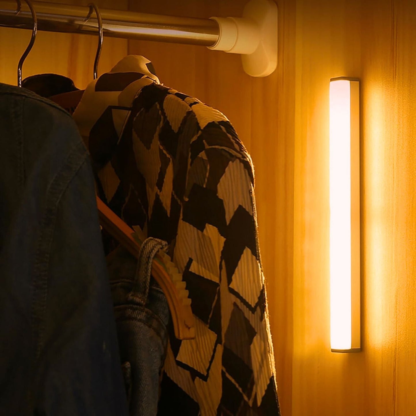 Brightly™ Luz con Sensor - Lumia Estudio
