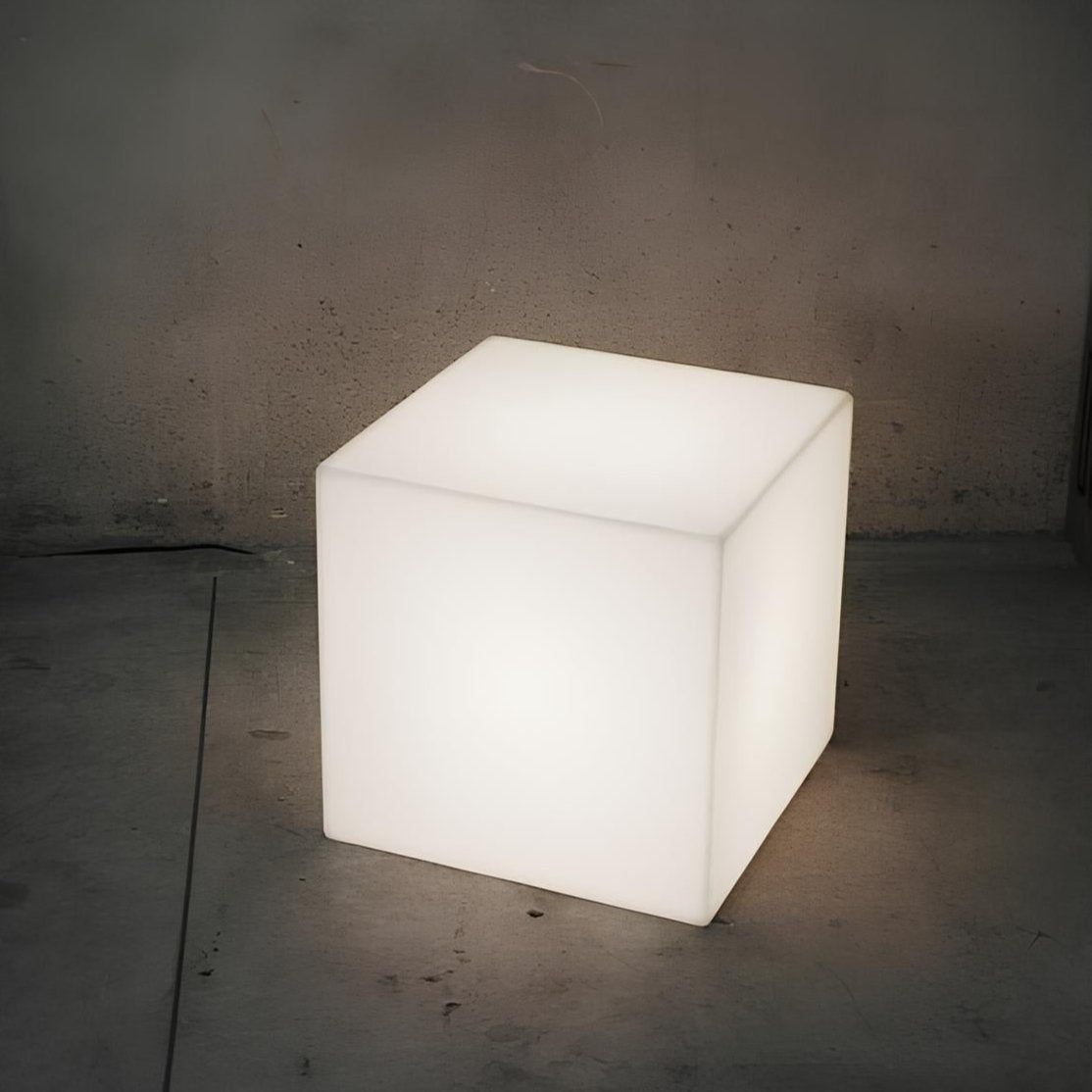 Luz de Jardín Cúbica - Lumia Estudio
