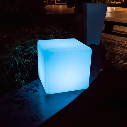 Luz de Jardín Cúbica - Lumia Estudio