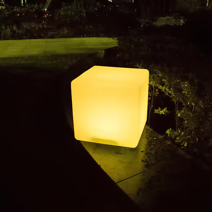 Luz de Jardín Cúbica - Lumia Estudio