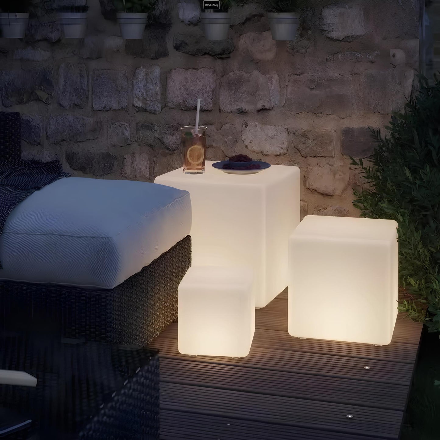 Luz de Jardín Cúbica - Lumia Estudio