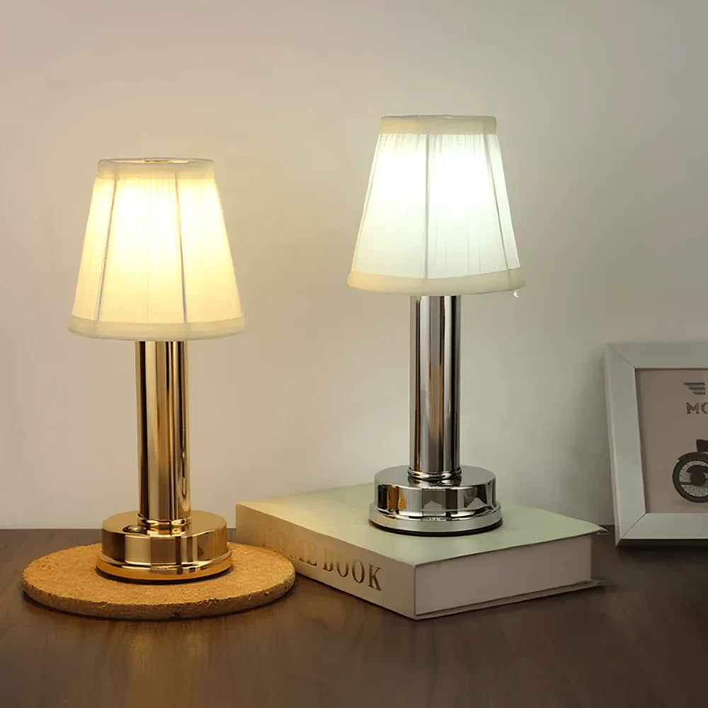 Lámpara de Mesa Elegancia Retro - Lumia Estudio