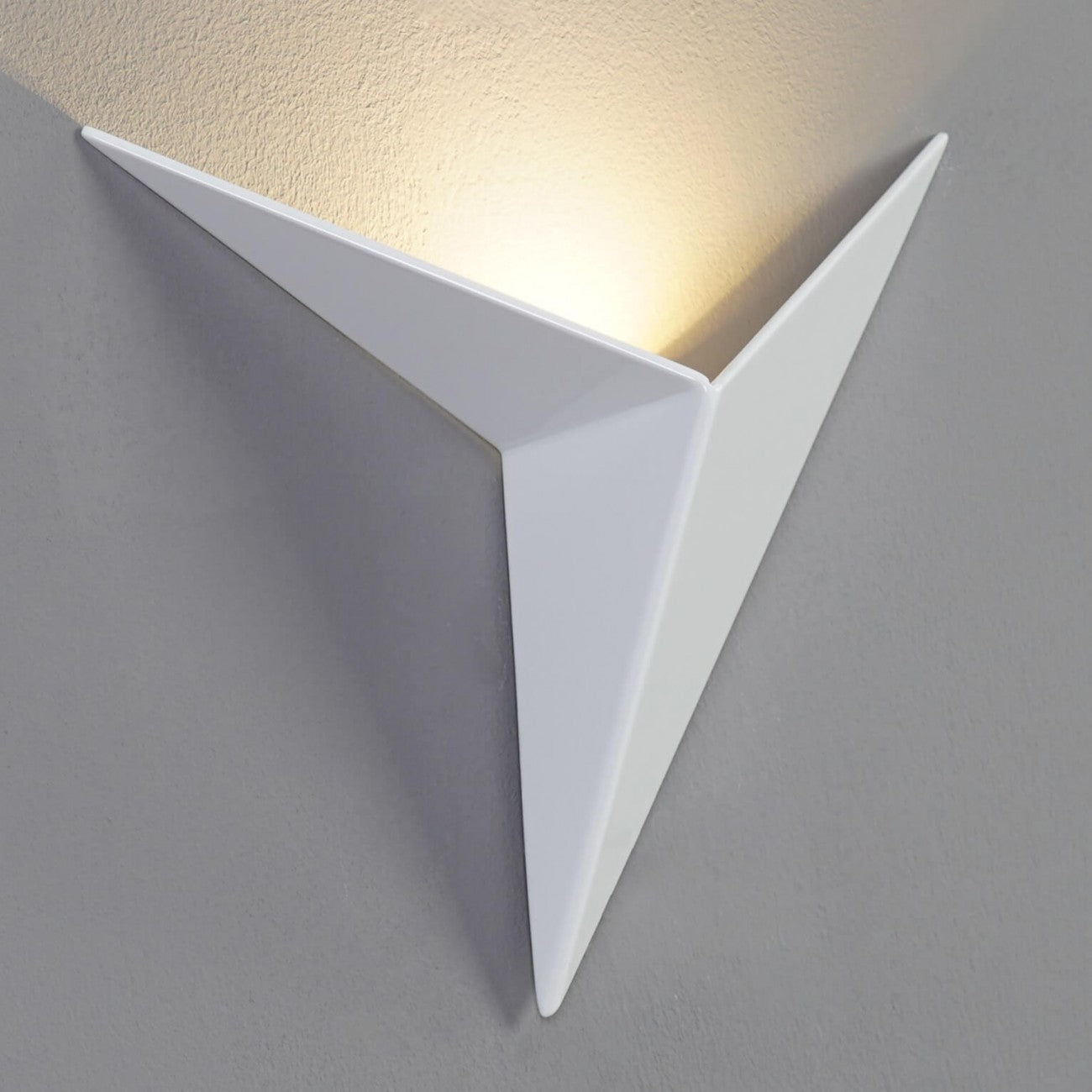 Trigon™ Aplique de Pared - Lumia Estudio