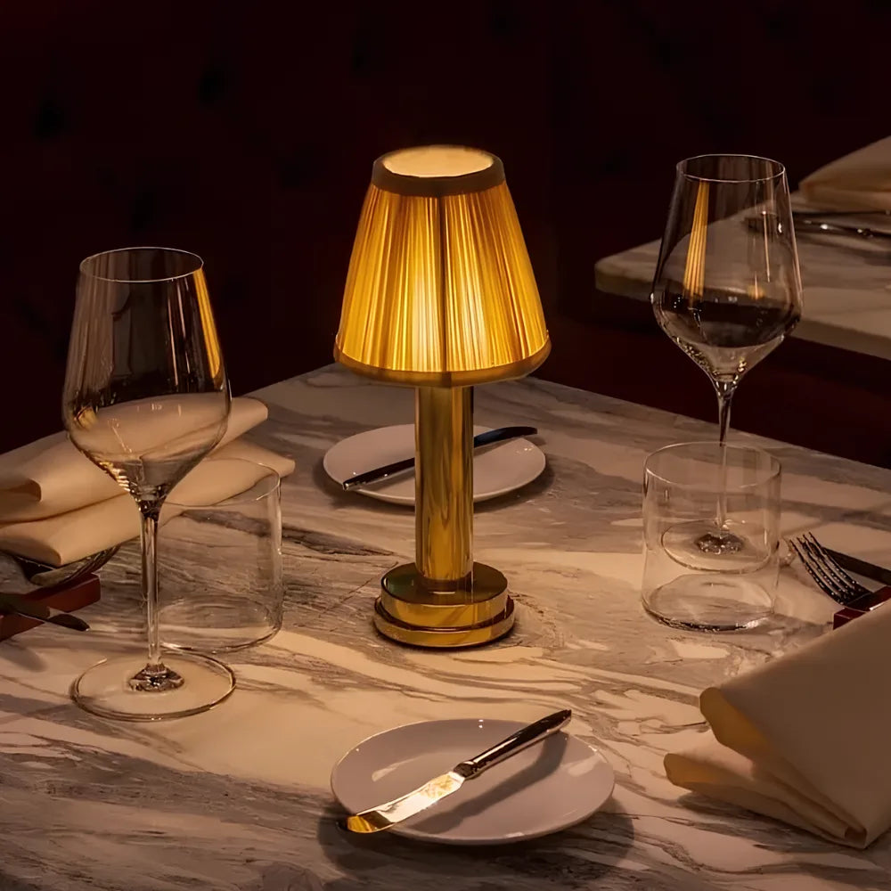 Lámpara de Mesa Elegancia Retro - Lumia Estudio