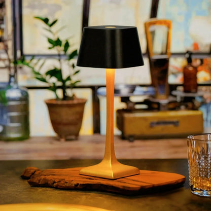 Eleganza™ Lámpara de Mesa - Lumia Estudio