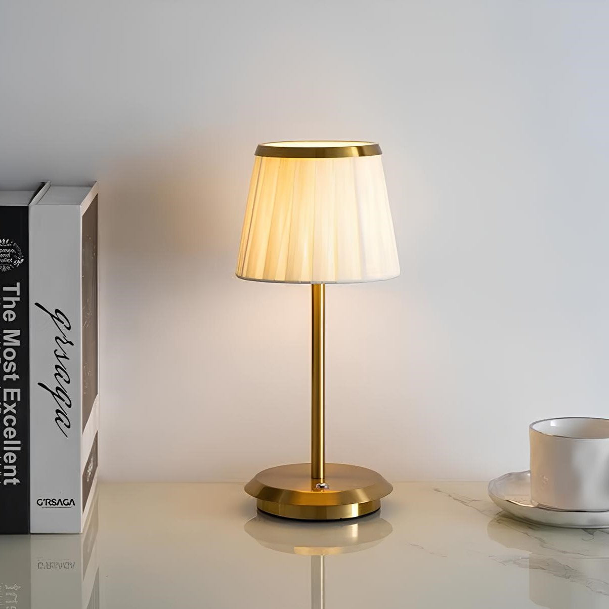 Lámpara de Mesa Elegancia Clásica - Lumia Estudio