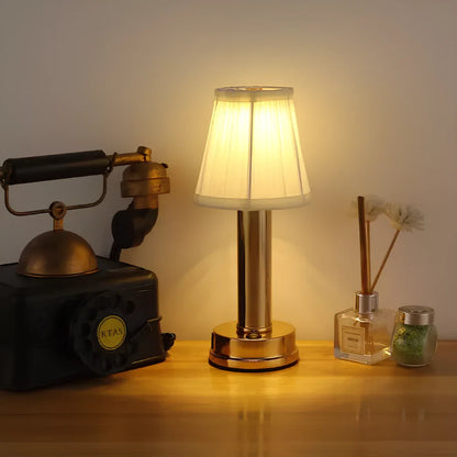 Lámpara de Mesa Elegancia Retro - Lumia Estudio